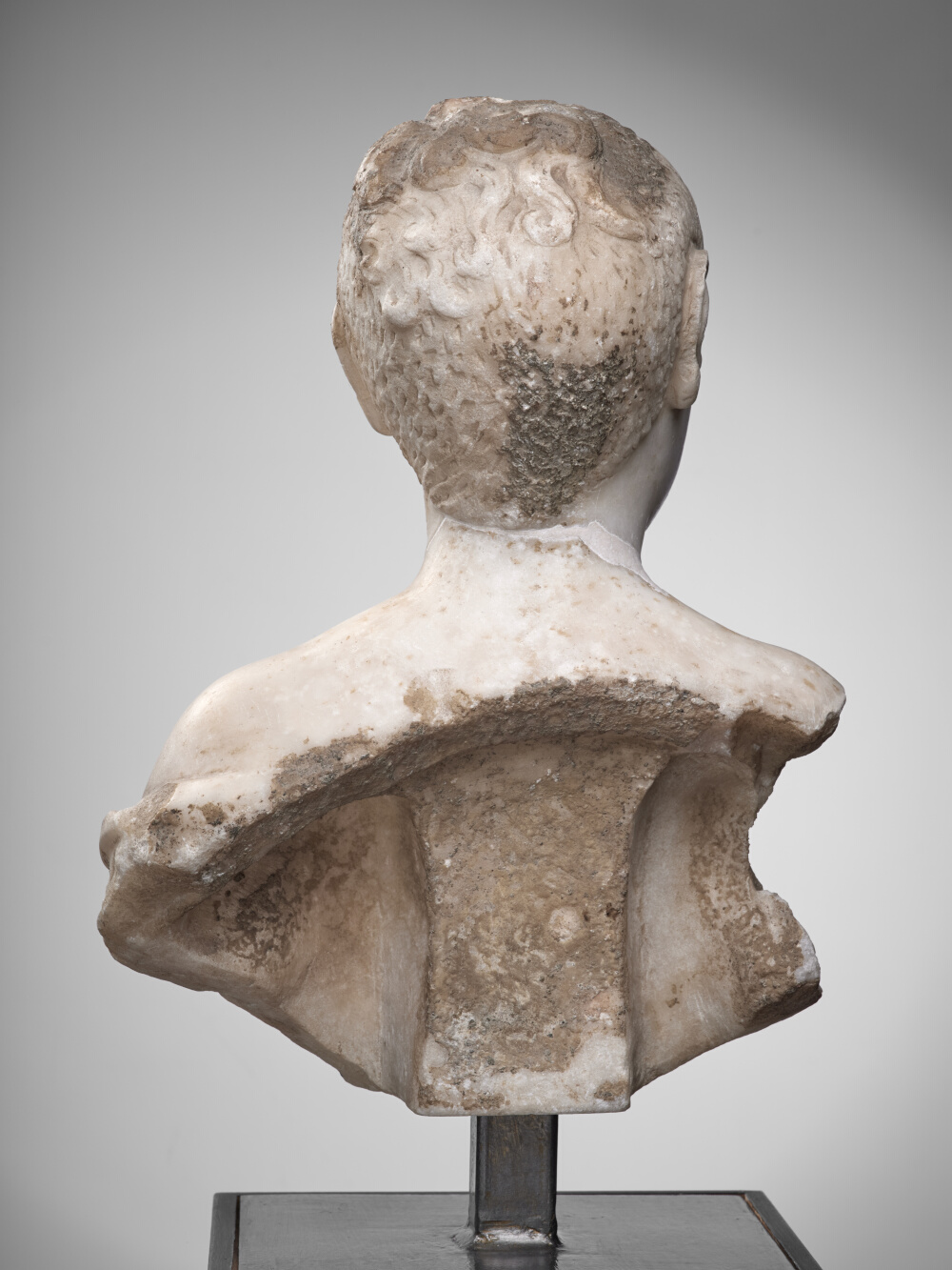 Buste de jeune garçon